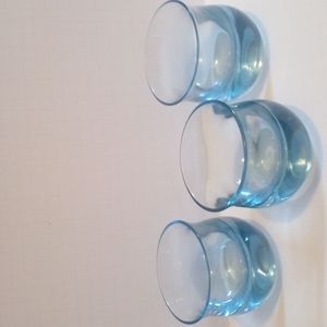 3 matching glass art decorative bowls in blue. EUC.